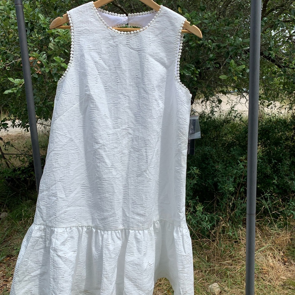 White dress Maggy London - Picture 2 of 5
